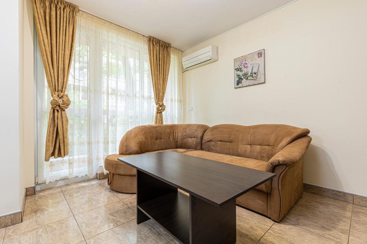 1Bd Apartment In A Calm Area Near The Centre By Flat Mаnager Plovdiv Esterno foto